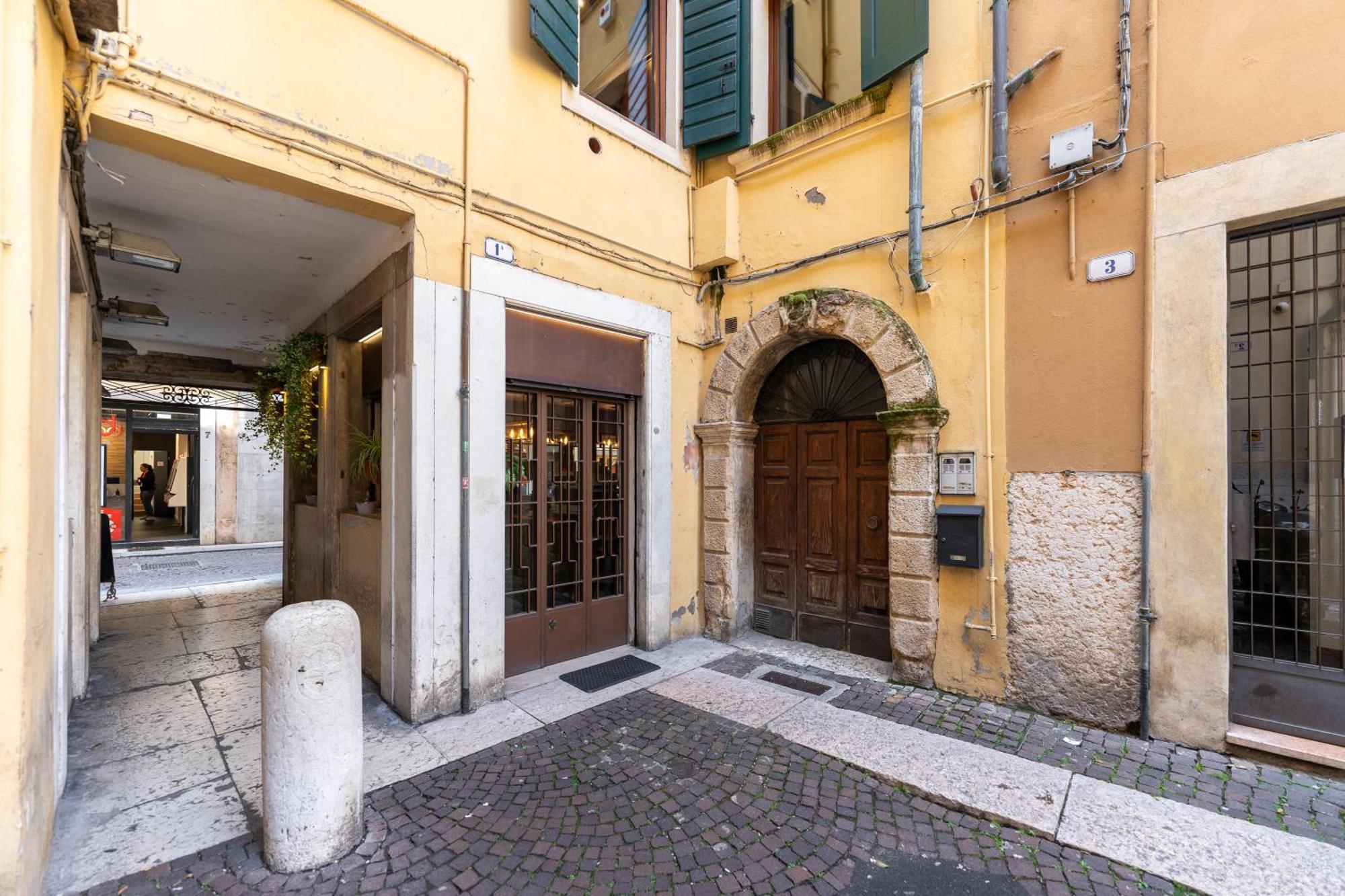 Sgarzerie Luxury Flat 2 Rooms 120Mq Verona Eksteriør billede